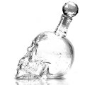 Tête de crâne de cristal bouteille de vodka créatif gothique carafe de vodka (550ML)