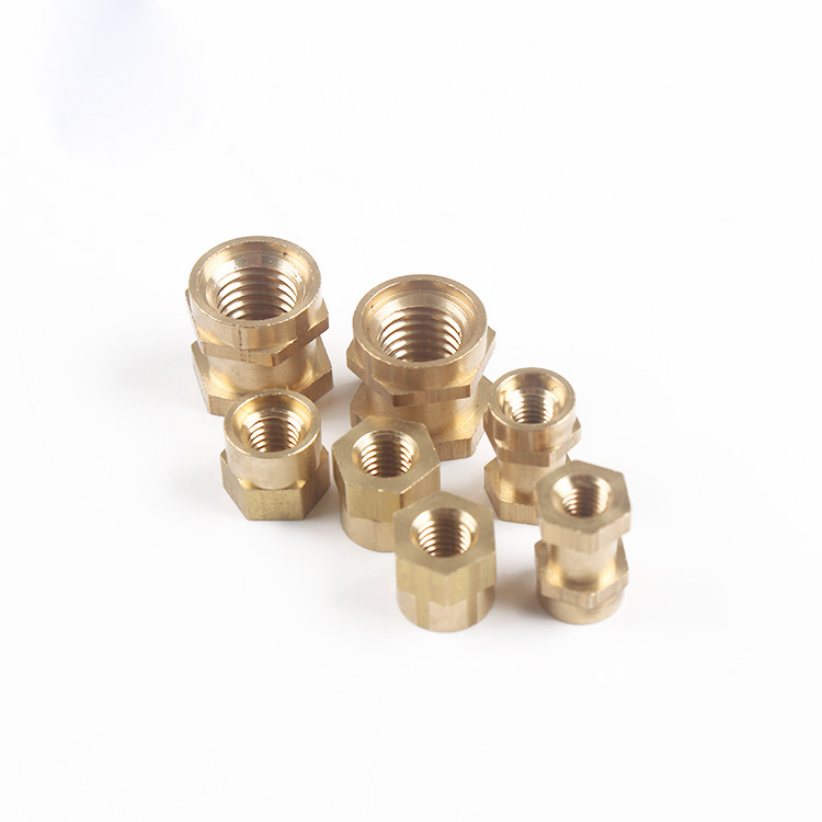 Écrous filetés Threaded Insert Nuts