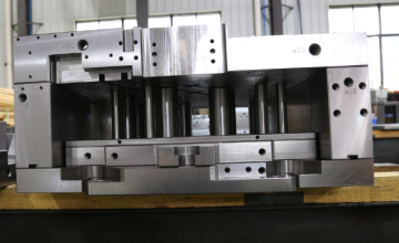 Plastic mould base processing and manufacturing