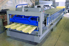 Archaized glazed tile forming machine