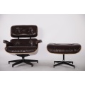 Charles și Ray Eames Lounge Chair și otoman