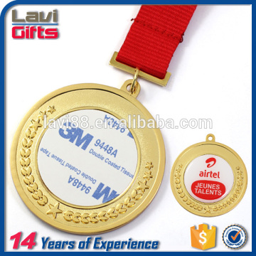 China cheap metal medal with lanyard