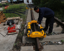 LG-900 Hydraulic Rail Tensor: Advanced Railroad Track Maintenance Tools