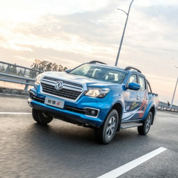 Dongfeng 4x4 pickup car/car pickup with double cab pickup for exporting