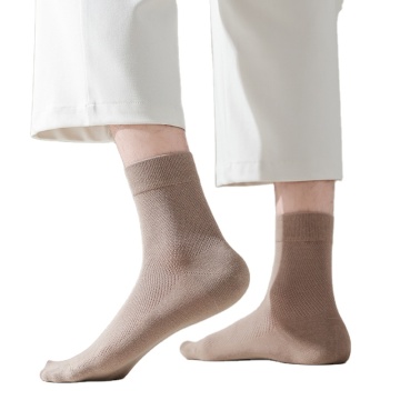 Mid-Cut Breathable Mesh Socks for Men