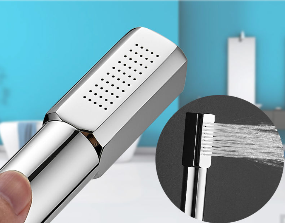 금관 악기 손 샤워를 가진 호화스러운 목욕탕 소나기 믹서