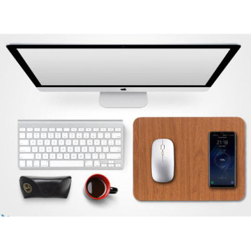 Pengisi Daya Nirkabel 15 Watt Blackweb Charging Pad