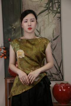 Hua Xiang Die Ying Blouse