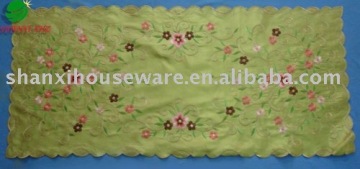 100%polyester embroidery Table runner