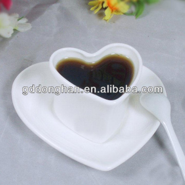 gift heart shape porcelain white coffee set with spoon