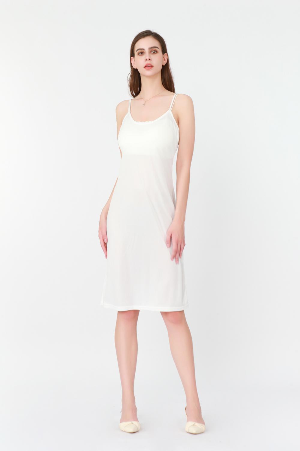 Damen weißes Slip -Kleid