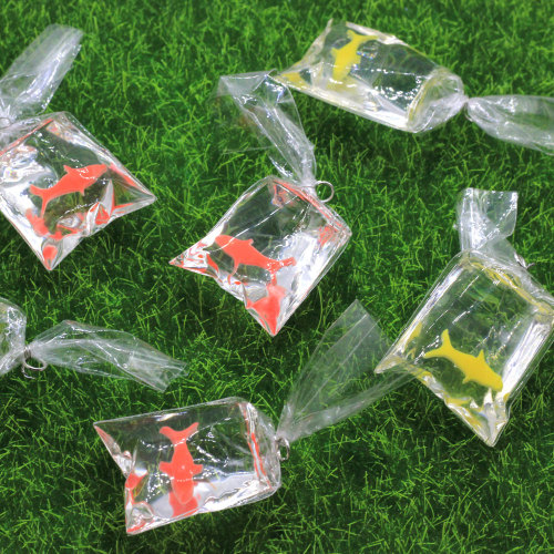 Resina Pez en agua Bolsas transparentes Diseño Kawaii para niños Casa de muñecas Juguetes Joyería Colgantes Fabricación de accesorios