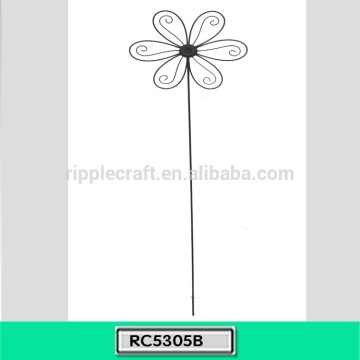 Beautiful Metal Garden Stake Garden Decoration