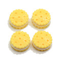 Biscotto rotondo da 10 mm Biscotto colorato in miniatura Kawaii Cabochons Simpatici ciondoli in resina Perline in resina più economiche per la decorazione