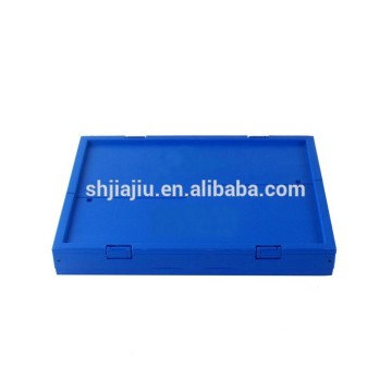 Folding plastic tote boxes with hinged lids