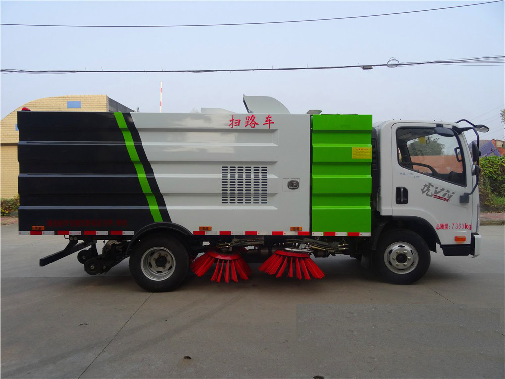 road sweeper truck for sale 3