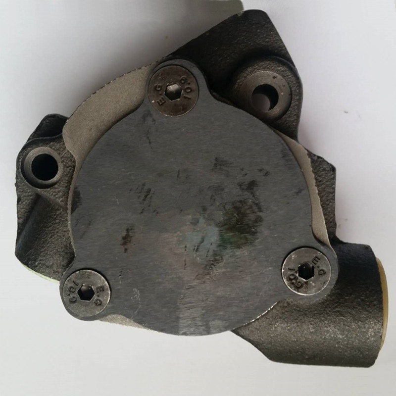 Deutz diesel engine parts oil pump 02130385 for F6L912 engine