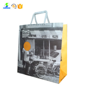 White kraft paper shopping bag