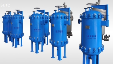 Bag filter with V-clamp closure