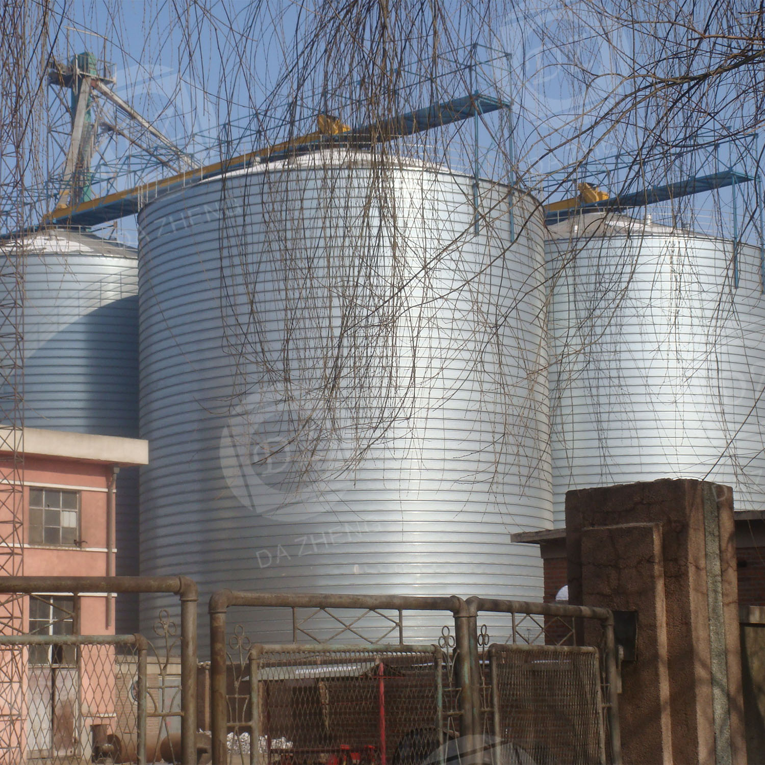 Поцинковани стоманени силози за съхранение на риболов Galvanized steel silos for fishmeal storage