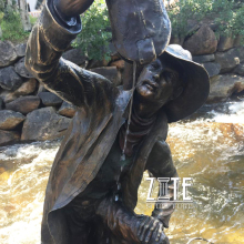 Garden outdoor art metal statue bronze drinking cowboy sculpture