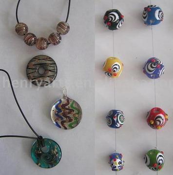 sell bead-pendant necklaces