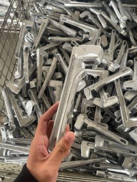 Adjustable cast aluminum wrench