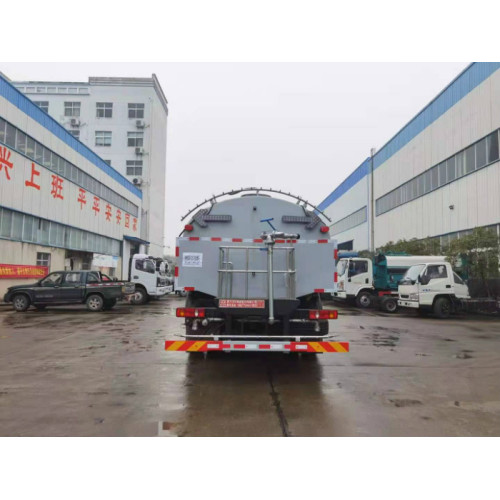 Forward rear high pressure spray cleaning car