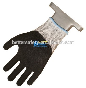 HPPE with Black Sandy Nitrile Cut Resistant Gloves Retail