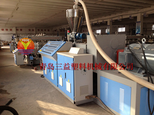 WPC Foaming Sheet Extruding Machine/Plastic Board Extruding Process