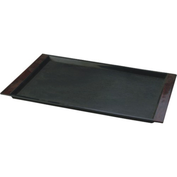 black plastic plant tray