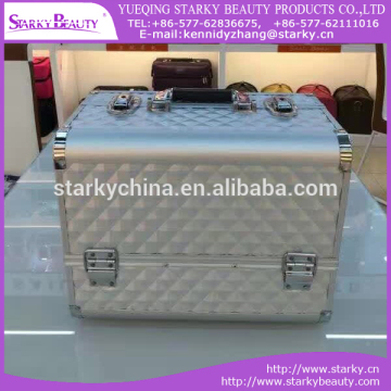 Aluminum makeup train case/cosmetic box