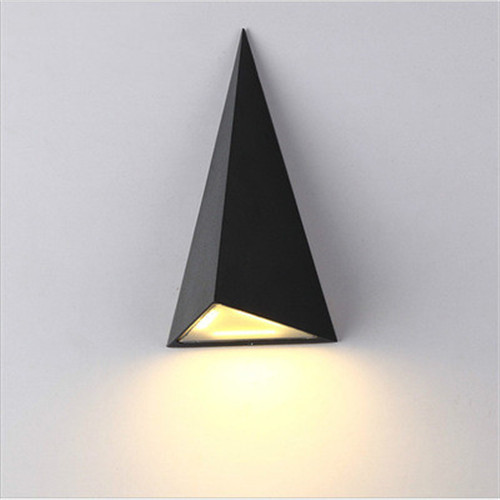 LEDER Triangle Feature Black LED Outdoor Wall Light