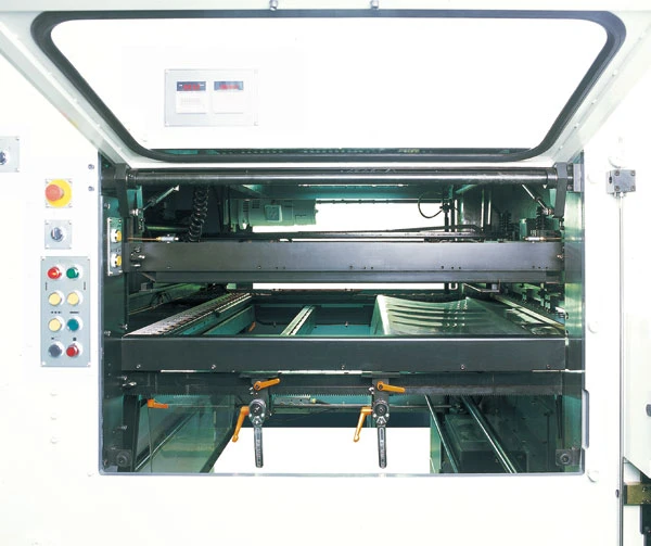 lly pack Die Cutting Machine lly pack Die Cutting Machine