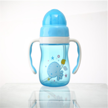 Детская пластиковая чашка для воды Baby Bottle with Straw