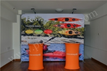 Straight art exhibition display stands