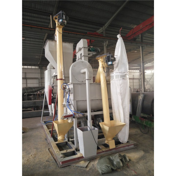 Animal feed pellet machine for farm use