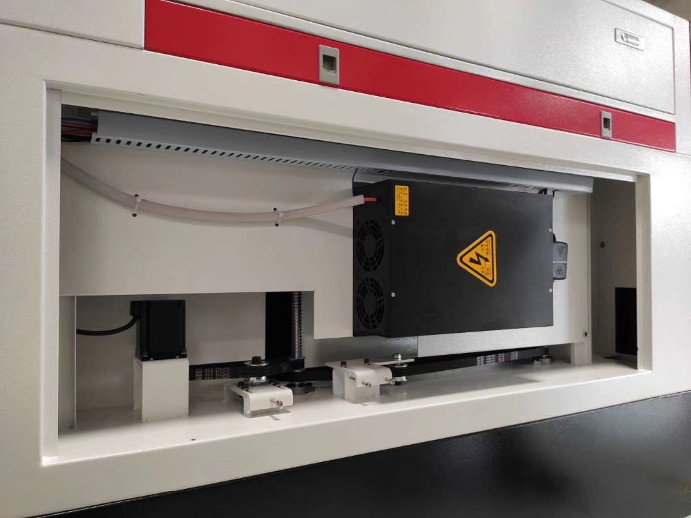 Wycinarka laserowa IN-CL130 CO2