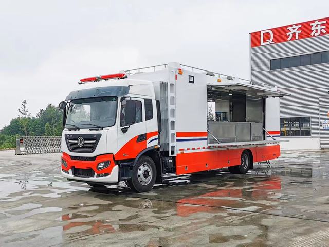 Dongfeng 4x2 Mobile Restaurant Restaurant Car Kitchen Truck