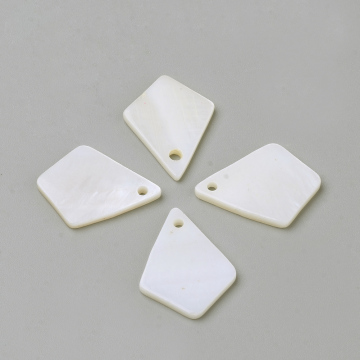 PandaHall: Seashell Color Rhombus Freshwater Shell Pendants
