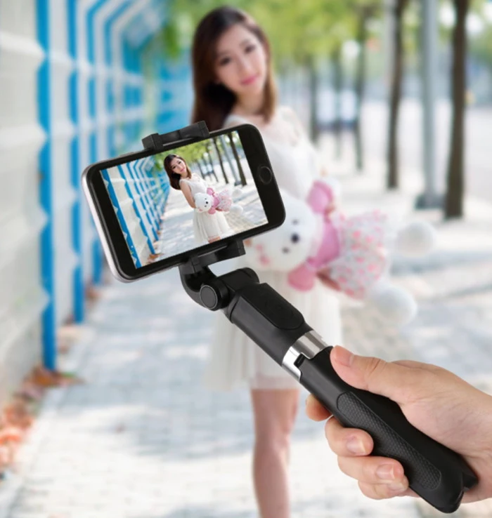 L01 360 Degree Flexible Selfie Bluetooth Stick Tripod for Smartphone