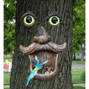 Tree Hugger Sculpture Tree twarz Bird Feeder