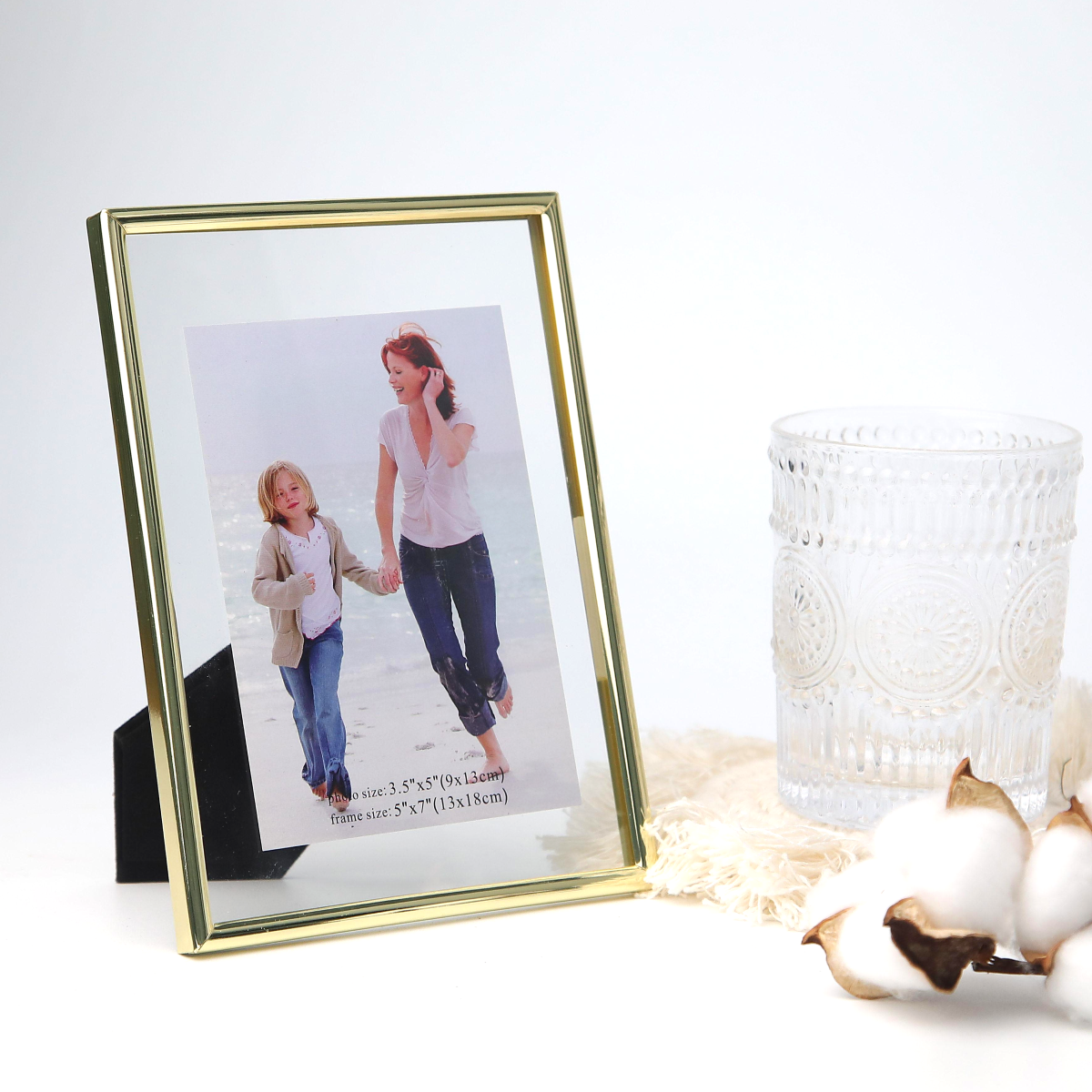 Nordic Metal A4 Wall Hanging Picture Frame 6 Inches Glass Table Decoration 7 Inches 8 Inches Photo Frame
