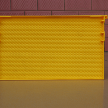 2018 Yellow black beekeeping hive foundation honey plastic bee frame for bees