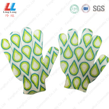 Tear-drop shape intensive bath gloves