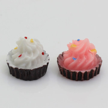 Venta al por mayor de abalorios con forma de cupcake lindo para bricolaje cuentas de decoración de juguete Slime cocina nevera adornos encantos