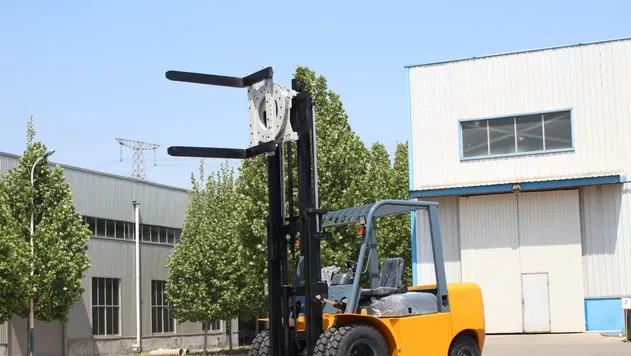 Heavy-Duty 4.0t to 5.0t Diesel Forklift with Rotating Forks Attachment