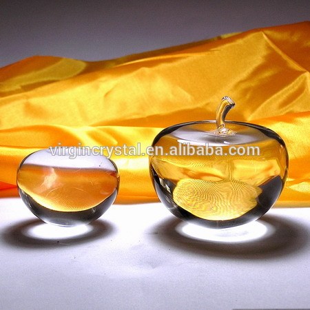 Decorative hand polished apple shape crystal paperweight, wedding favor crystal apple model