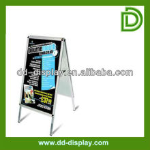 Convenient aluminum pavement sign stand