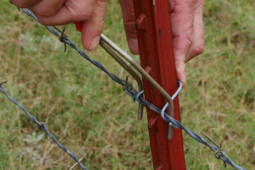 T-Post Clips For Fence